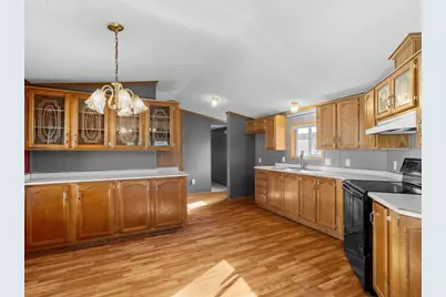 5 Beechwood Drive, Sheboygan, WI 53081 - Photo 8
