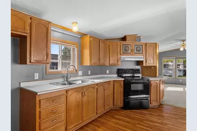5 Beechwood Drive, Sheboygan, WI 53081 - Photo 10