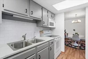 6302 Mineral Point Road, Madison, WI 53705 - Photo 10