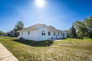 1127 Parkview St, Cottage Grove, WI 53527 - Photo 2