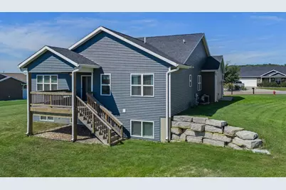 2070 Fawn Valley Court, Reedsburg, WI 53959 - Photo 12