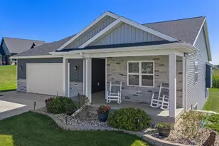 2070 Fawn Valley Ct, Reedsburg, WI 53959 - Photo 2