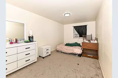 718 W Grange Avenue, Milwaukee, WI 53221 - Photo 22