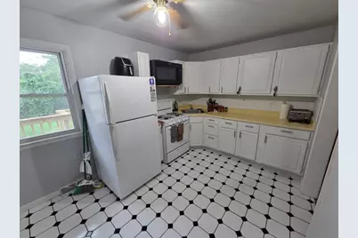 2015 Pioneer Drive, Beloit, WI 53511 - Photo 8