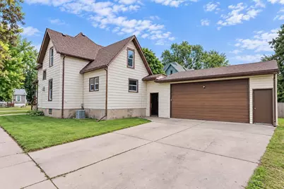 756 8th Street, Beloit, WI 53511 - Photo 2