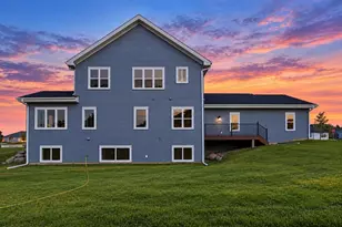 4067 Royal View Dr, DeForest, WI 53532 - Photo 16