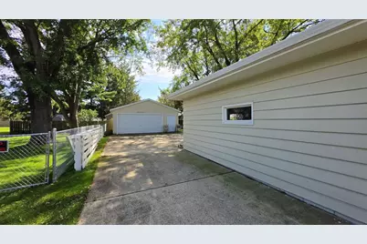 1213 Kellogg Avenue, Janesville, WI 53546 - Photo 4