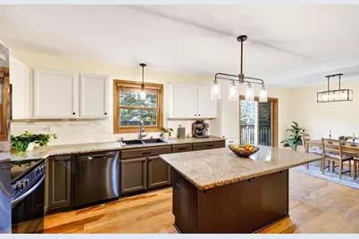 7126 Timberwood Drive, Madison, WI 53719 - Photo 12