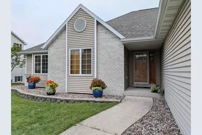 802 Chickadee Drive, Cambridge, WI 53523 - Photo 2