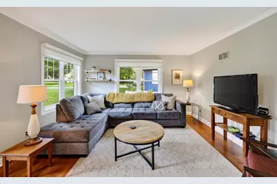 186 Hillcrest Circle, Sun Prairie, WI 53590 - Photo 8