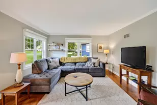 186 Hillcrest Cir, Sun Prairie, WI 53590 - Photo 8