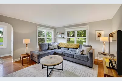 186 Hillcrest Circle, Sun Prairie, WI 53590 - Photo 6