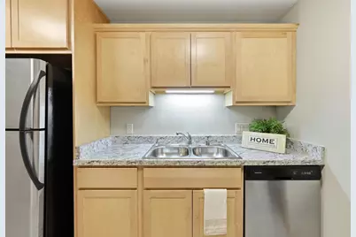8206 Starr Grass Drive #204, Madison, WI 53719 - Photo 6
