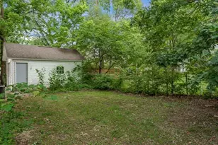 917 Emerson St, Beloit, WI 53511 - Photo 4