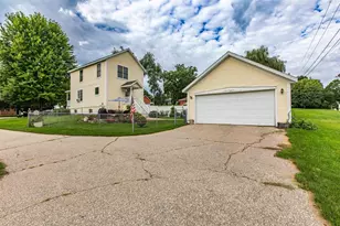 59 7th St, Mineral Point, WI 53565 - Photo 10