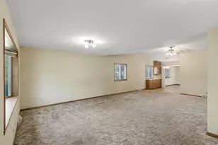 S9612 Center St, Prairie Du Sac, WI 53578 - Photo 4
