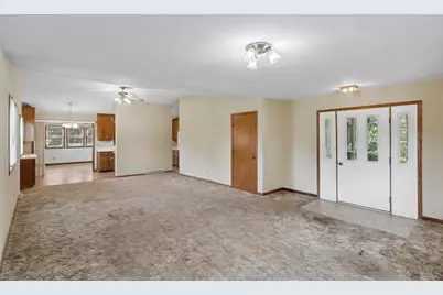 S9612 Center Street, Prairie Du Sac, WI 53578 - Photo 6
