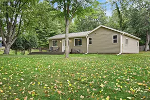 N2832 N Lake Point Dr, Lodi, WI 53555 - Photo 4