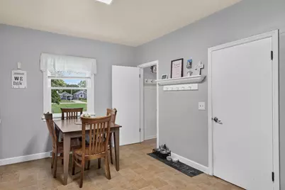 1126 W 6th Avenue, Oshkosh, WI 54902 - Photo 24