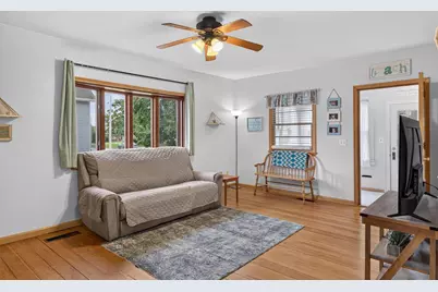 1126 W 6th Avenue, Oshkosh, WI 54902 - Photo 14