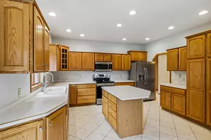 7473 Meadowrue Cir, Middleton, WI 53562 - Photo 10
