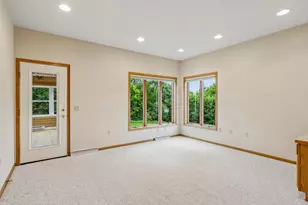 7473 Meadowrue Cir, Middleton, WI 53562 - Photo 16