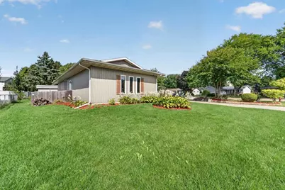 323 Santa Fe Trail, Waunakee, WI 53597 - Photo 32