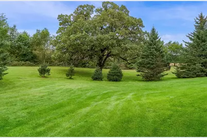 10413 N Harold Drive, Brooklyn, WI 53536 - Photo 6