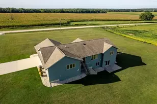 4401 W Spring Creek Rd, Beloit, WI 53511 - Photo 6