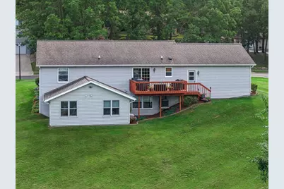 2217 Winfield Drive, Reedsburg, WI 53959 - Photo 10