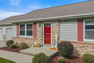2217 Winfield Dr, Reedsburg, WI 53959 - Photo 6