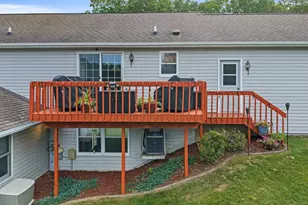 2217 Winfield Dr, Reedsburg, WI 53959 - Photo 16