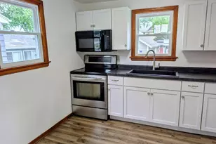 215 Wayland St, Beaver Dam, WI 53916 - Photo 6