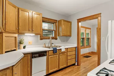 1946 E Dayton Street, Madison, WI 53704 - Photo 8