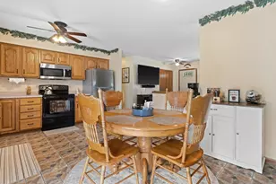 4117 Donald Dr, Madison, WI 53704 - Photo 2