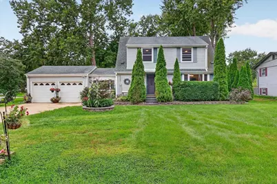 825 W Happy Hollow Road, Janesville, WI 53546 - Photo 2