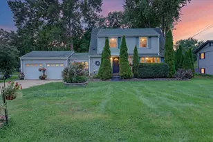 825 W Happy Hollow Rd, Janesville, WI 53546 - Photo 1