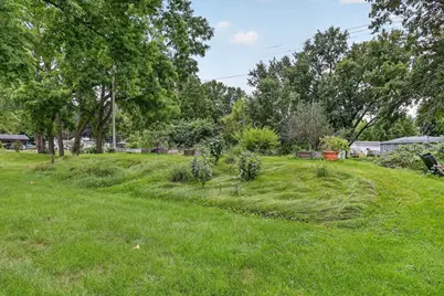 825 W Happy Hollow Road, Janesville, WI 53546 - Photo 34