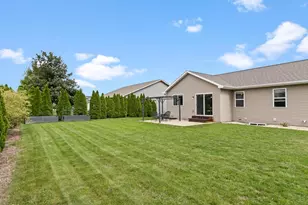 2102 Carl Ave, Stoughton, WI 53589 - Photo 52