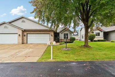 20 Village Homes Drive, Waunakee, WI 53597 - Photo 2