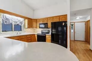 20 Village Homes Dr, Waunakee, WI 53597 - Photo 14