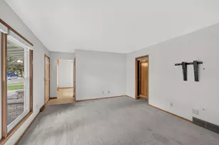 1709 Lynndale Rd, Madison, WI 53711 - Photo 6