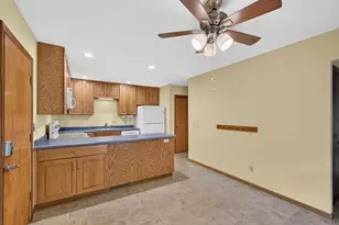 1709 Lynndale Rd, Madison, WI 53711 - Photo 10