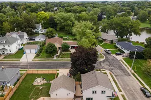 924 Cleveland St, Watertown, WI 53098 - Photo 2