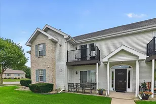 6633 Reston Heights Dr, Madison, WI 53718 - Photo 4