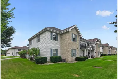 6633 Reston Heights Drive #3, Madison, WI 53718 - Photo 2
