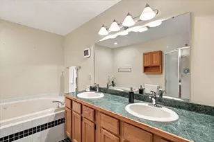5383 Mariner's Cove Dr, Madison, WI 53704 - Photo 26