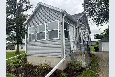979 W Main Street, Waupun, WI 53963 - Photo 2