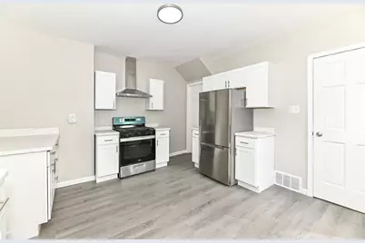 3754 S Rutland Avenue, Saint Francis, WI 53235 - Photo 6