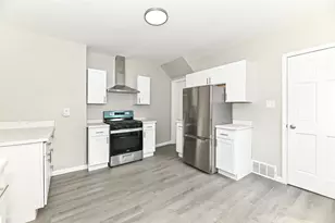 3754 S Rutland Ave, Saint Francis, WI 53235 - Photo 6